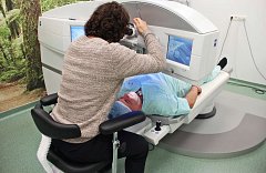 Augenlaser operation iClinic der kanadische Eishockeyspieler Mathew Maione 5