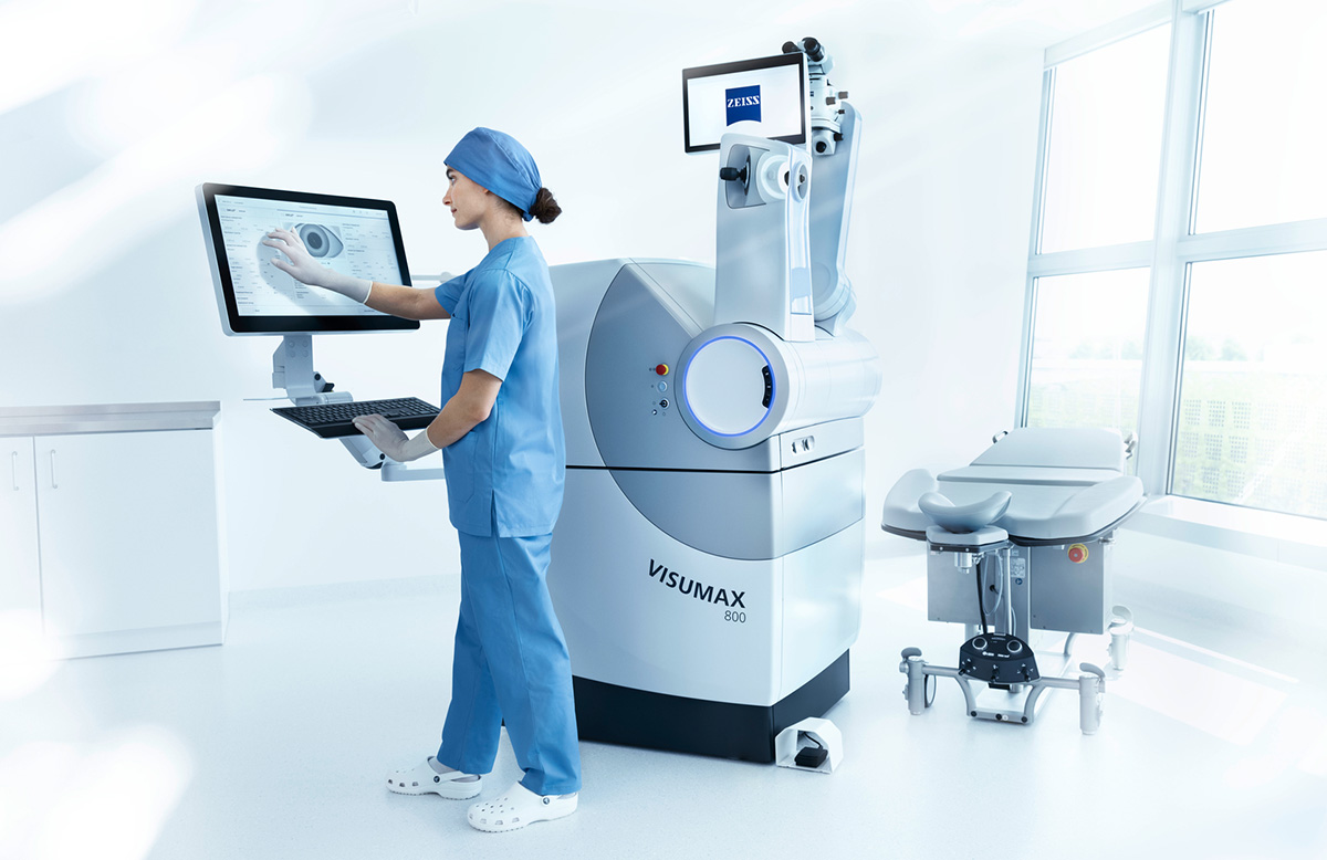 Die iClinic feiert die Ankunft des neuen und superschnellen Femtosekundenlasers VISUMAX 800 Die iClinic feiert die Ankunft des neuen und superschnellen Femtosekundenlasers VISUMAX 800