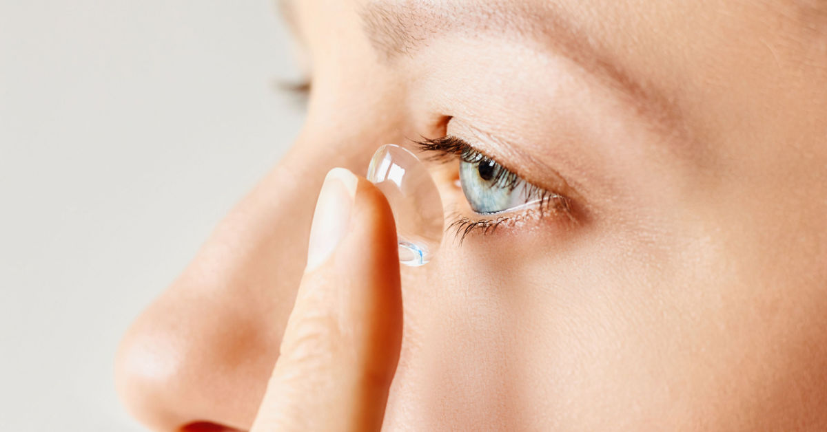 Welche Probleme und Risiken gibt es beim Tragen von Kontaktlinsen?