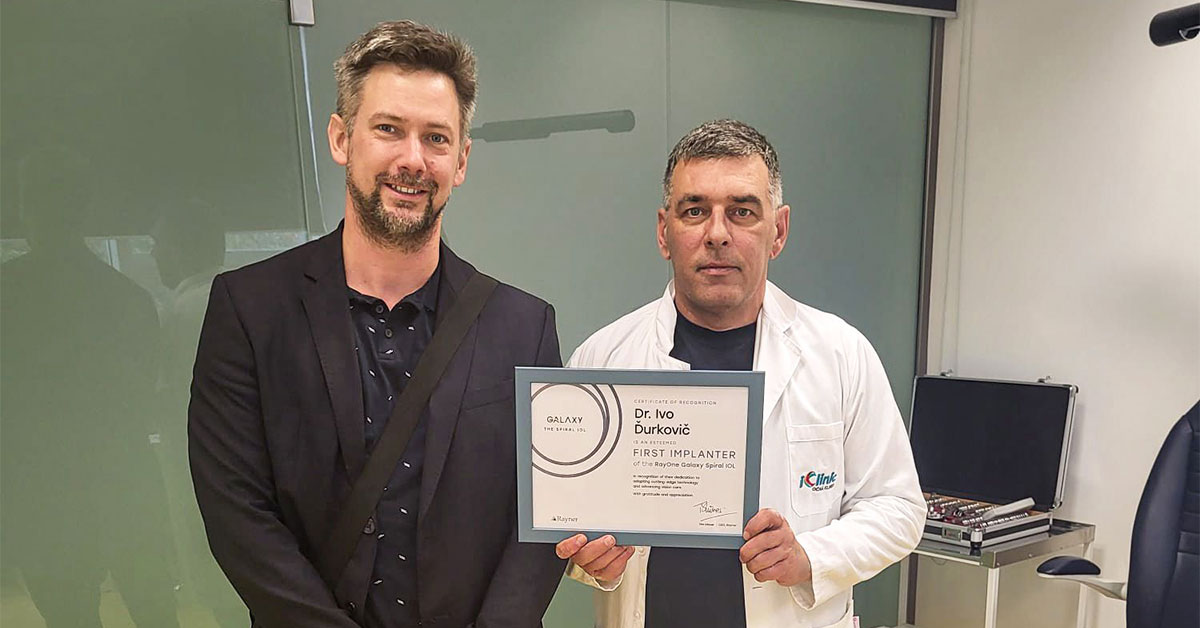 Die iClinic liefert eine weitere Premiere in der Augenheilkunde: Dr. Ivo Ďurkovič, MPH, implantierte als erster Chirurg eine RayOne Galaxy Spiral IOL in der Slowakei Die iClinic liefert eine weitere Premiere in der Augenheilkunde: Dr. Ivo Ďurkovič, MPH, implantierte als erster Chirurg eine RayOne Galaxy Spiral IOL in der Slowakei